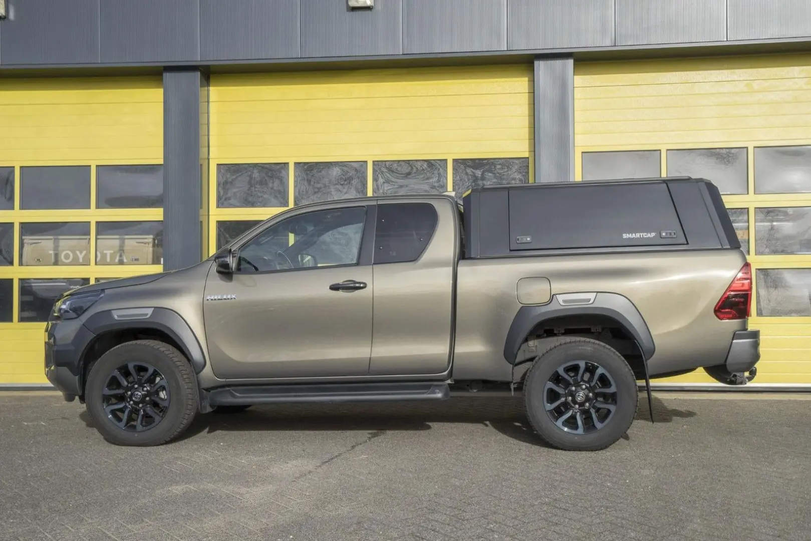 Hilux 2.8 D-4D Xtra Cab Invincible
