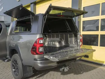 Hilux 2.8 D-4D Xtra Cab Invincible