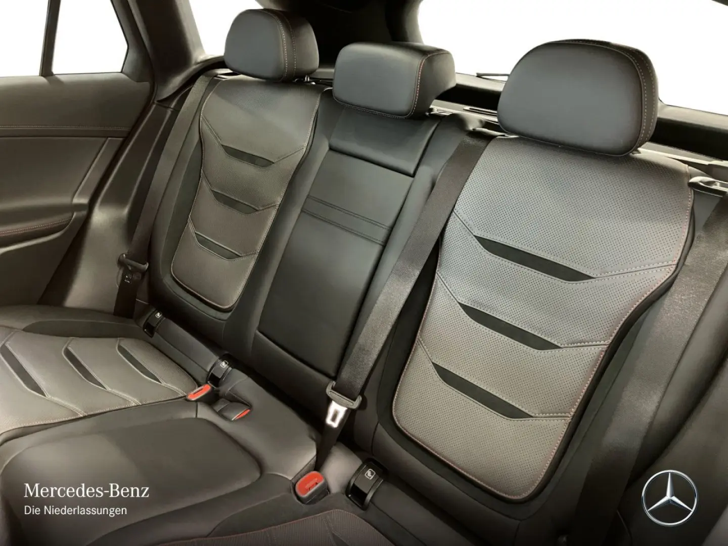 GLC 63 AMG S E PERF. Sitzpak. 21  Pano AHK ARCon