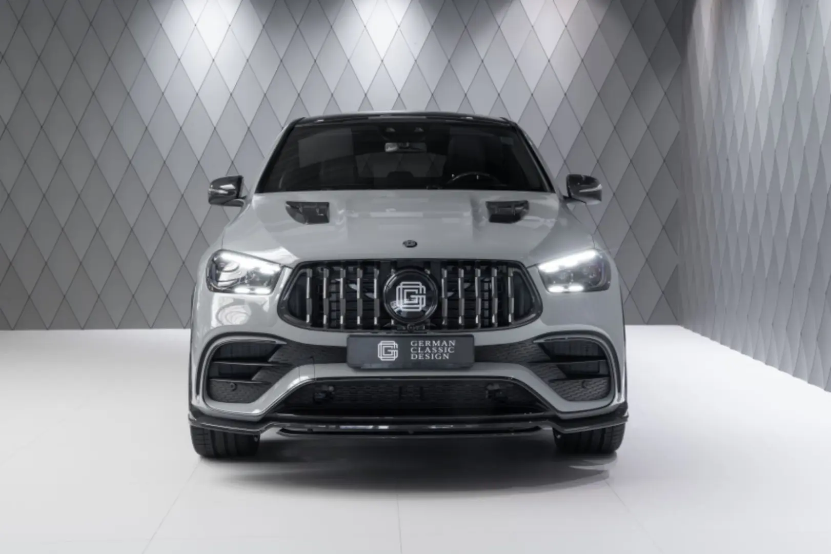 GLE 63 AMG COUPE 2024 GCD 820 GREY BEIGE CARBON