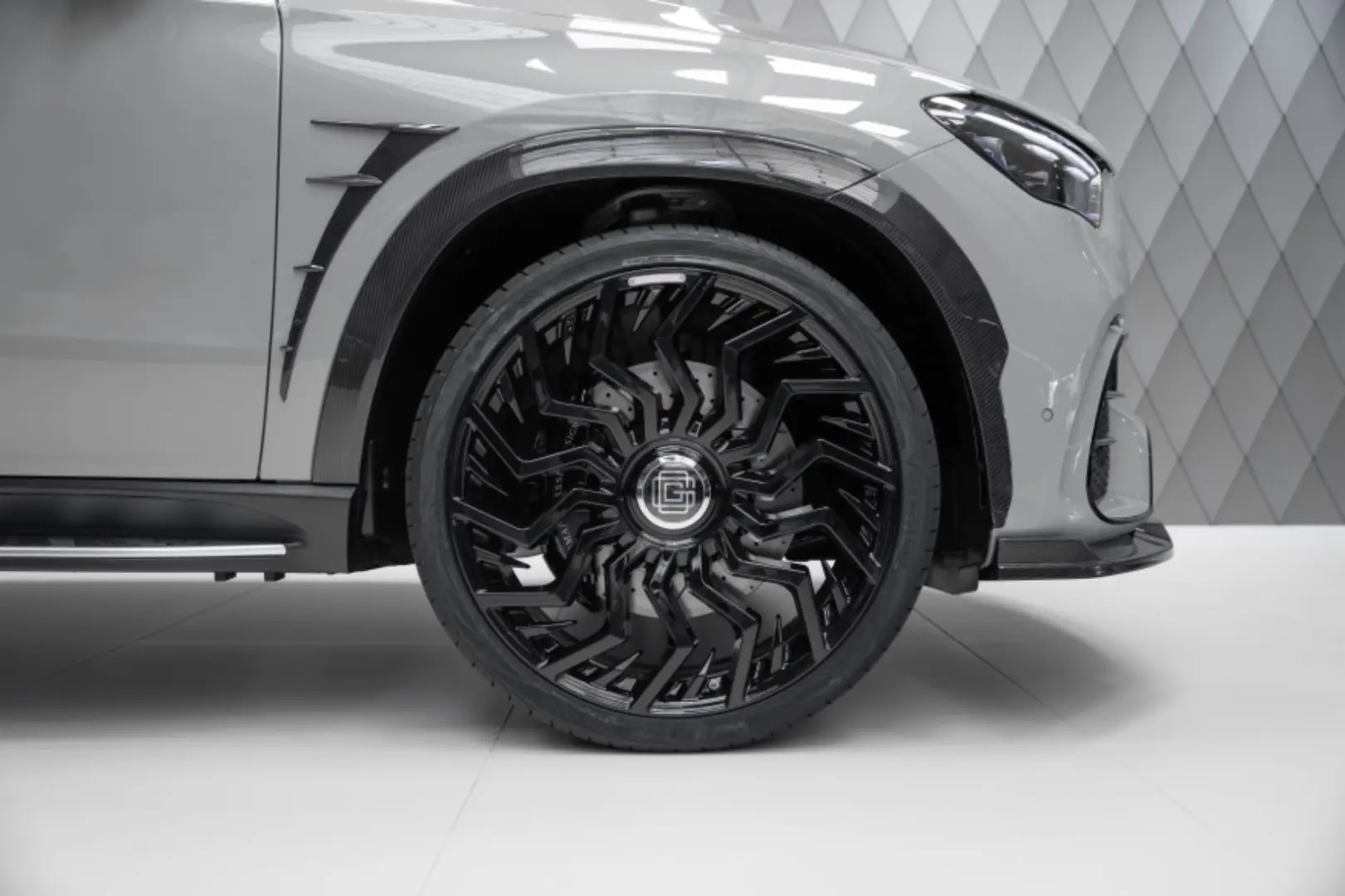 GLE 63 AMG COUPE 2024 GCD 820 GREY BEIGE CARBON