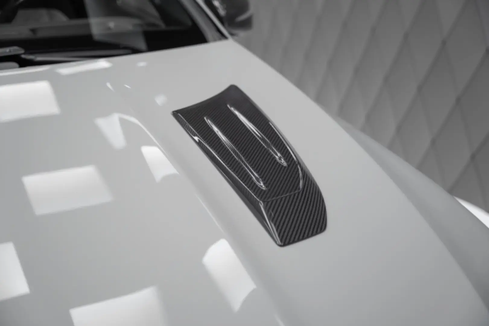 GLE 63 AMG COUPE 2024 GCD 820 GREY BEIGE CARBON