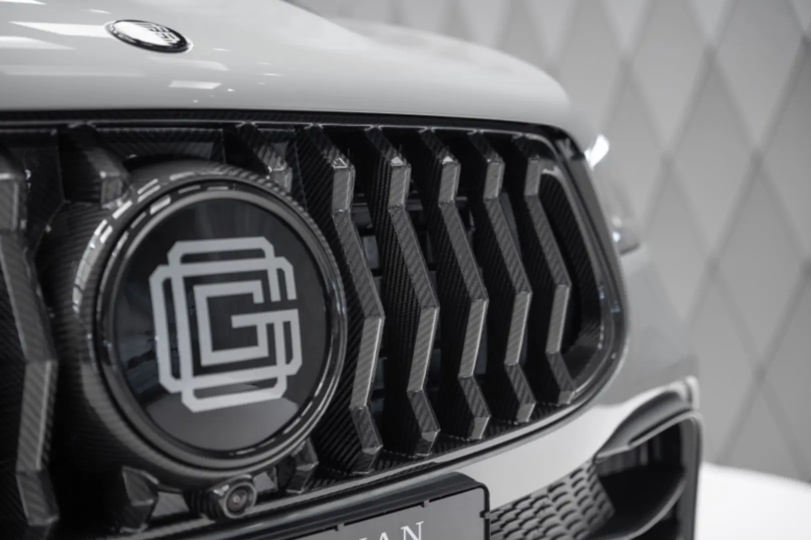 GLE 63 AMG COUPE 2024 GCD 820 GREY BEIGE CARBON