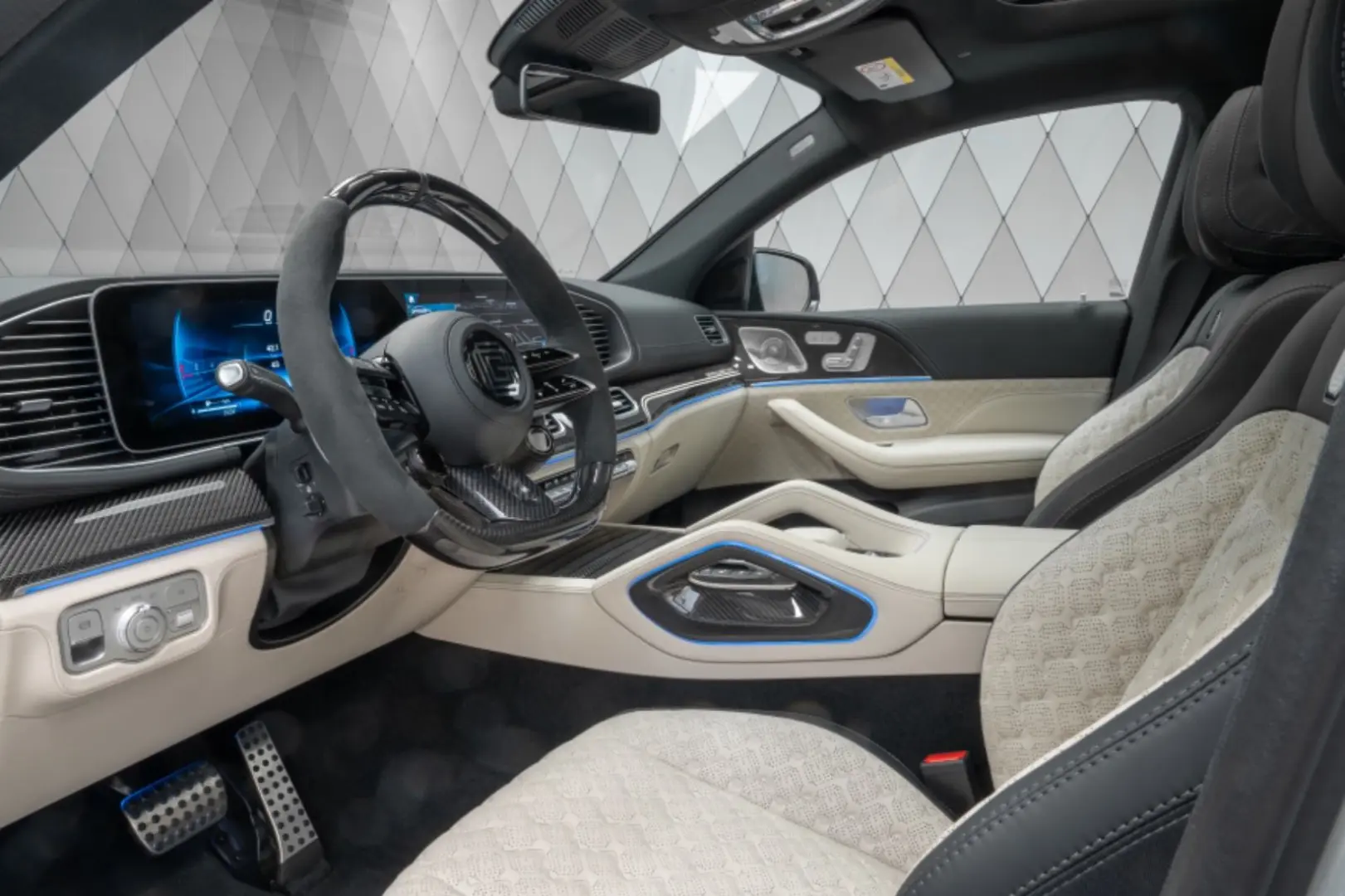 GLE 63 AMG COUPE 2024 GCD 820 GREY BEIGE CARBON