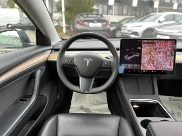 TESLA Model 3 Long-Range Dual AWD