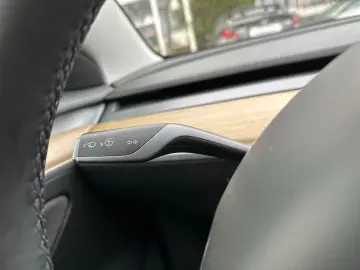 TESLA Model 3 Long-Range Dual AWD