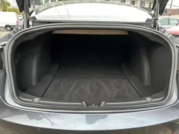 TESLA Model 3 Long-Range Dual AWD