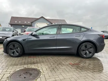 TESLA Model 3 Long-Range Dual AWD