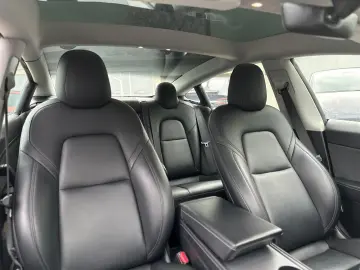 TESLA Model 3 Long-Range Dual AWD