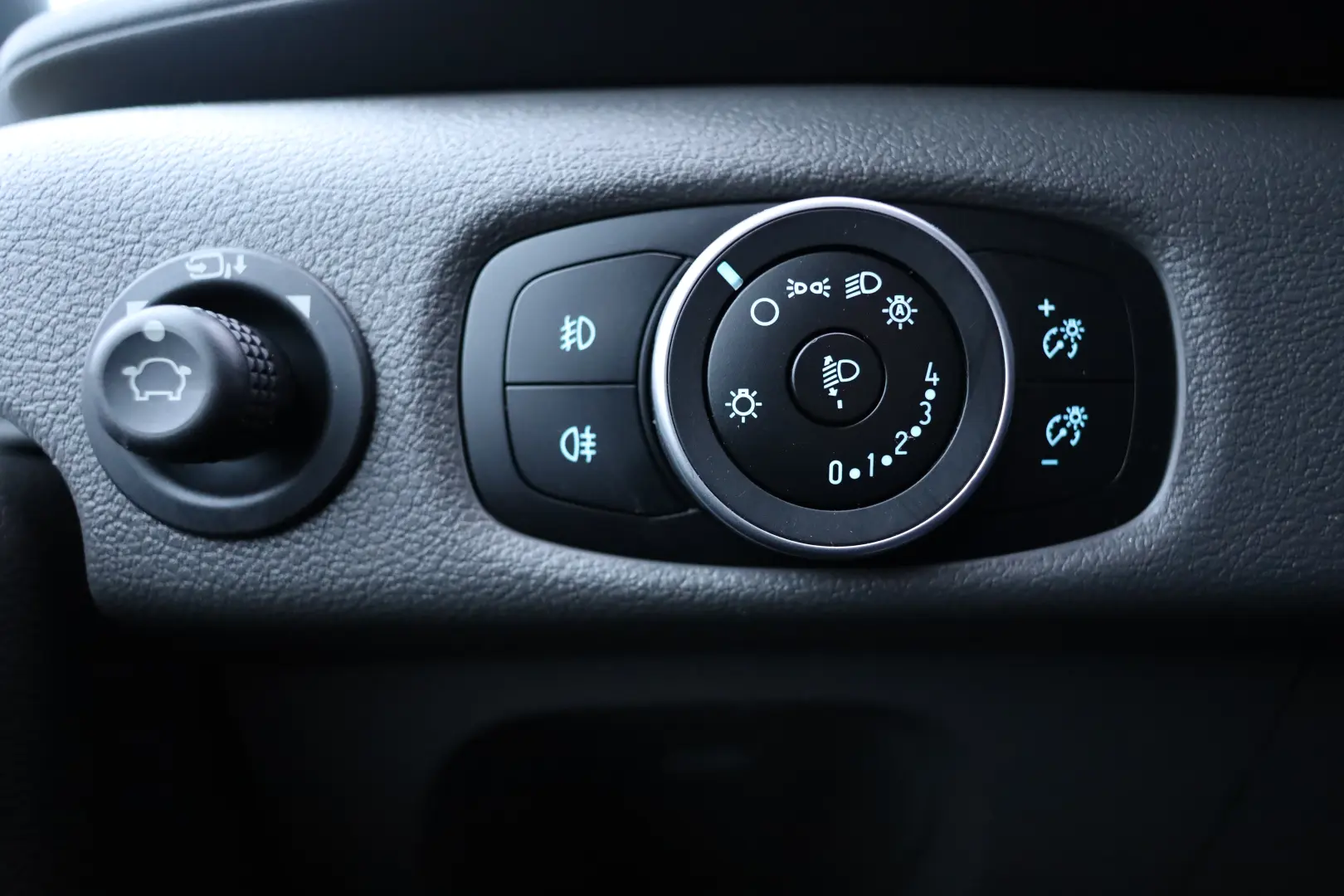 Ford Transit L4H3 2.0D 130CP