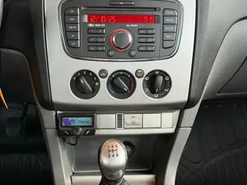 Ford Focus 1.4 16V Trend