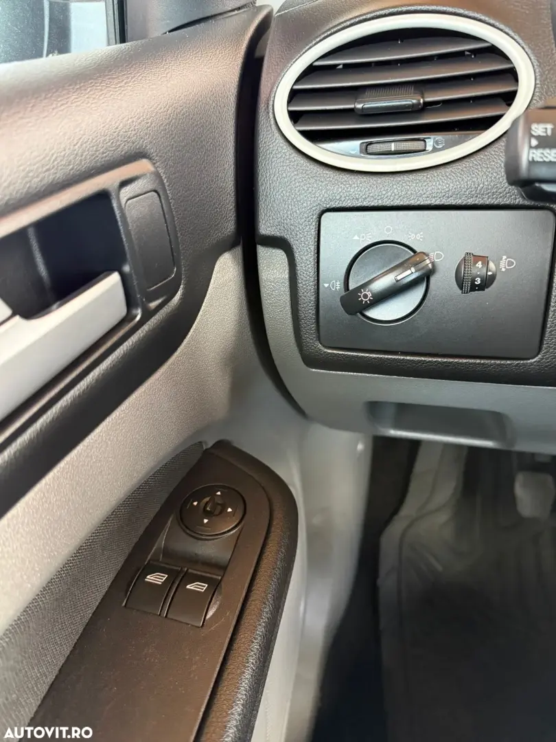 Ford Focus 1.4 16V Trend