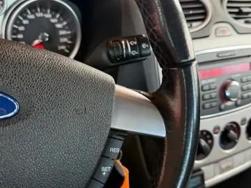 Ford Focus 1.4 16V Trend