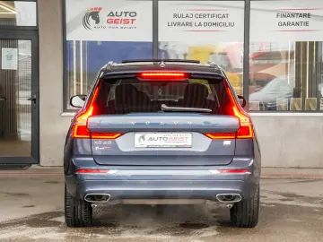 VOLVO XC60 T6 PLUG-IN AWD