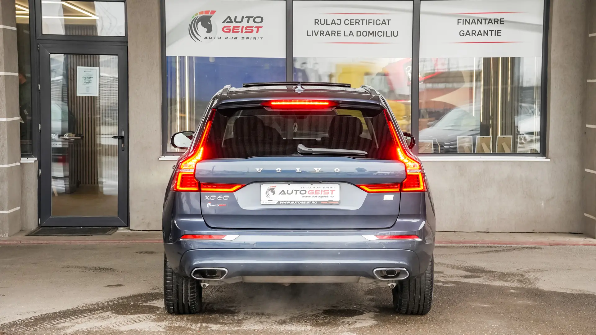 VOLVO XC60 T6 PLUG-IN AWD