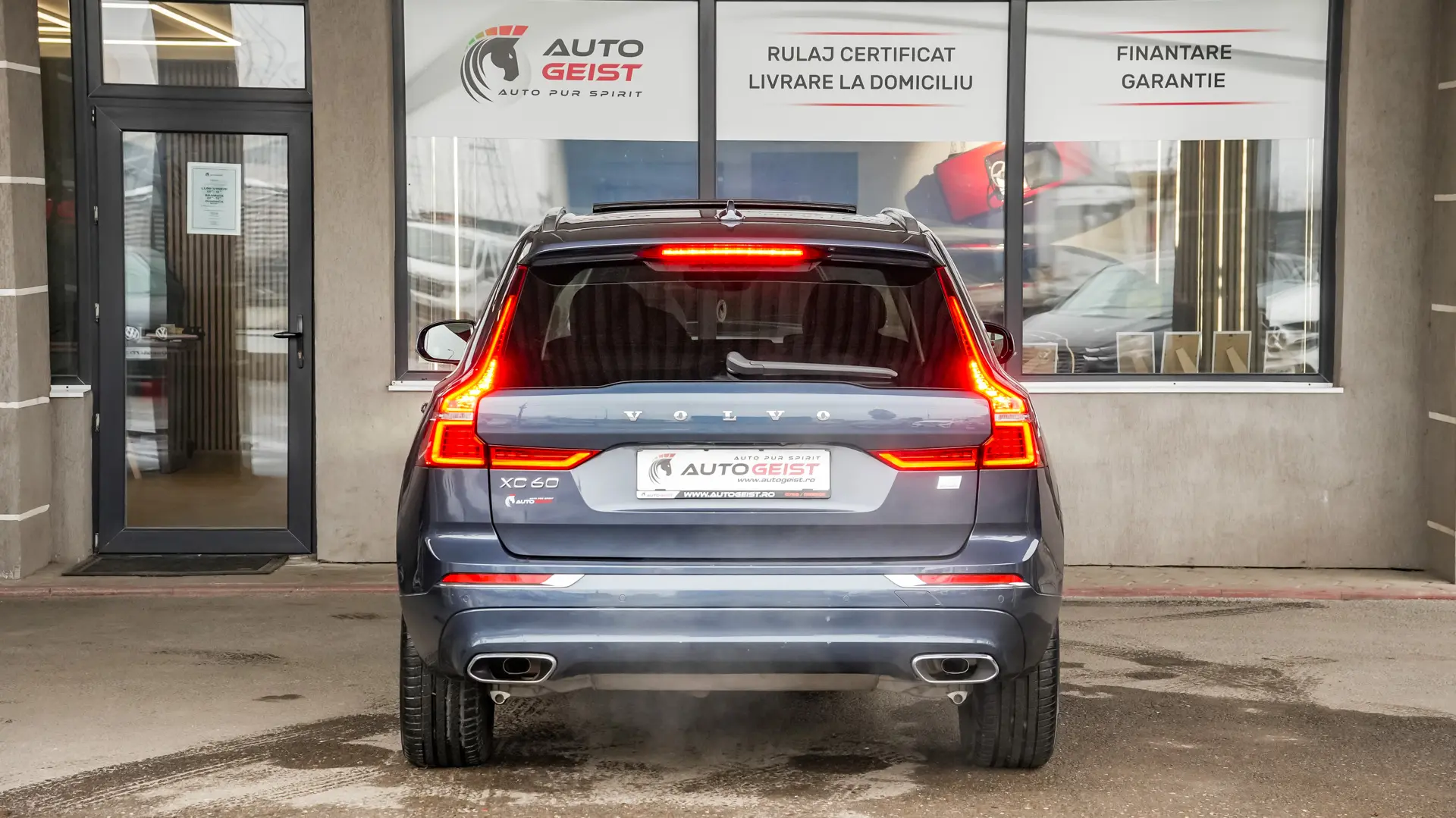 VOLVO XC60 T6 PLUG-IN AWD