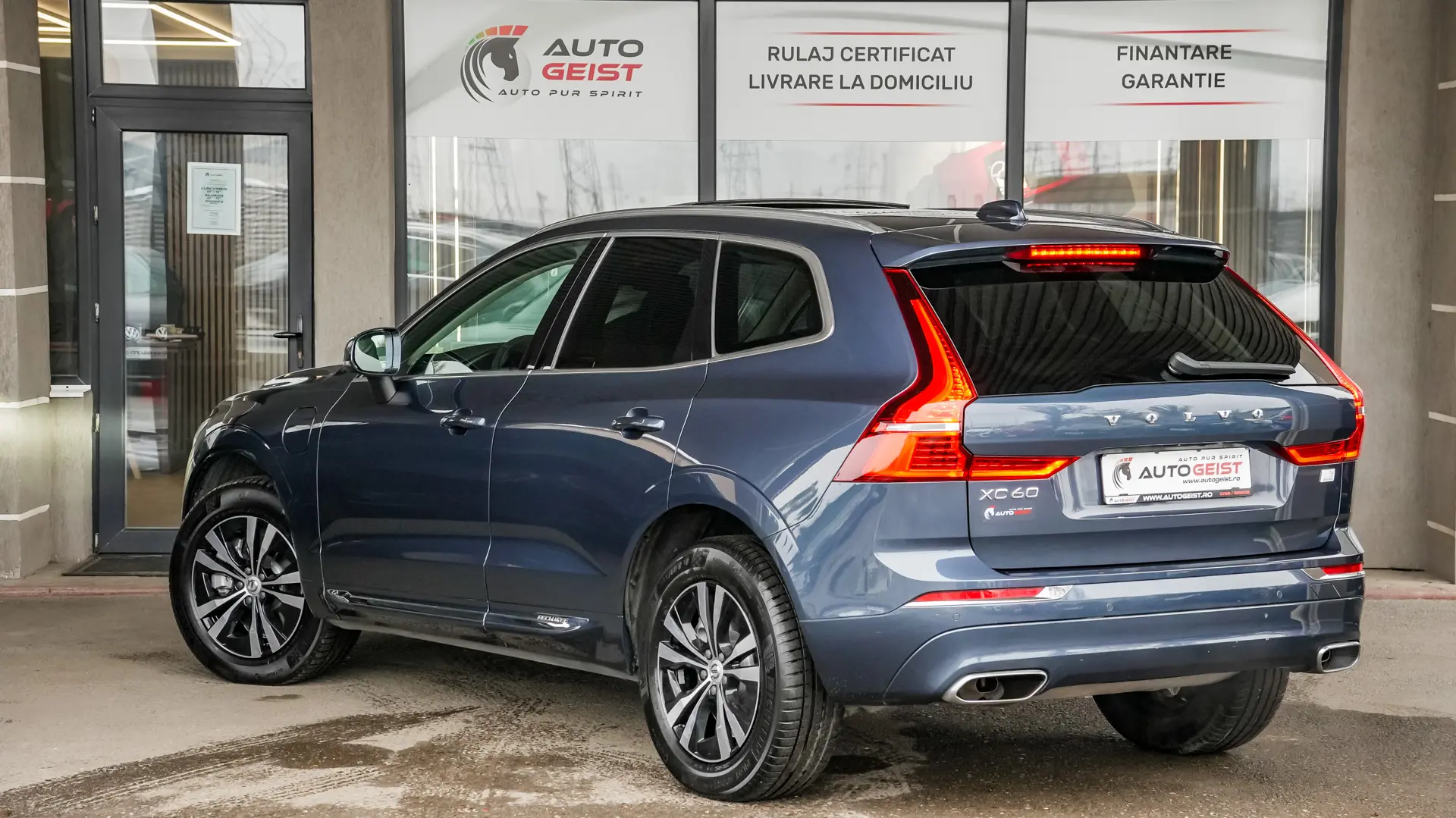 VOLVO XC60 T6 PLUG-IN AWD