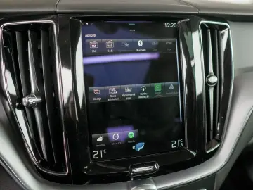 VOLVO XC60 T6 PLUG-IN AWD