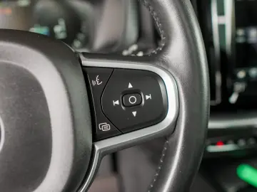 VOLVO XC60 T6 PLUG-IN AWD