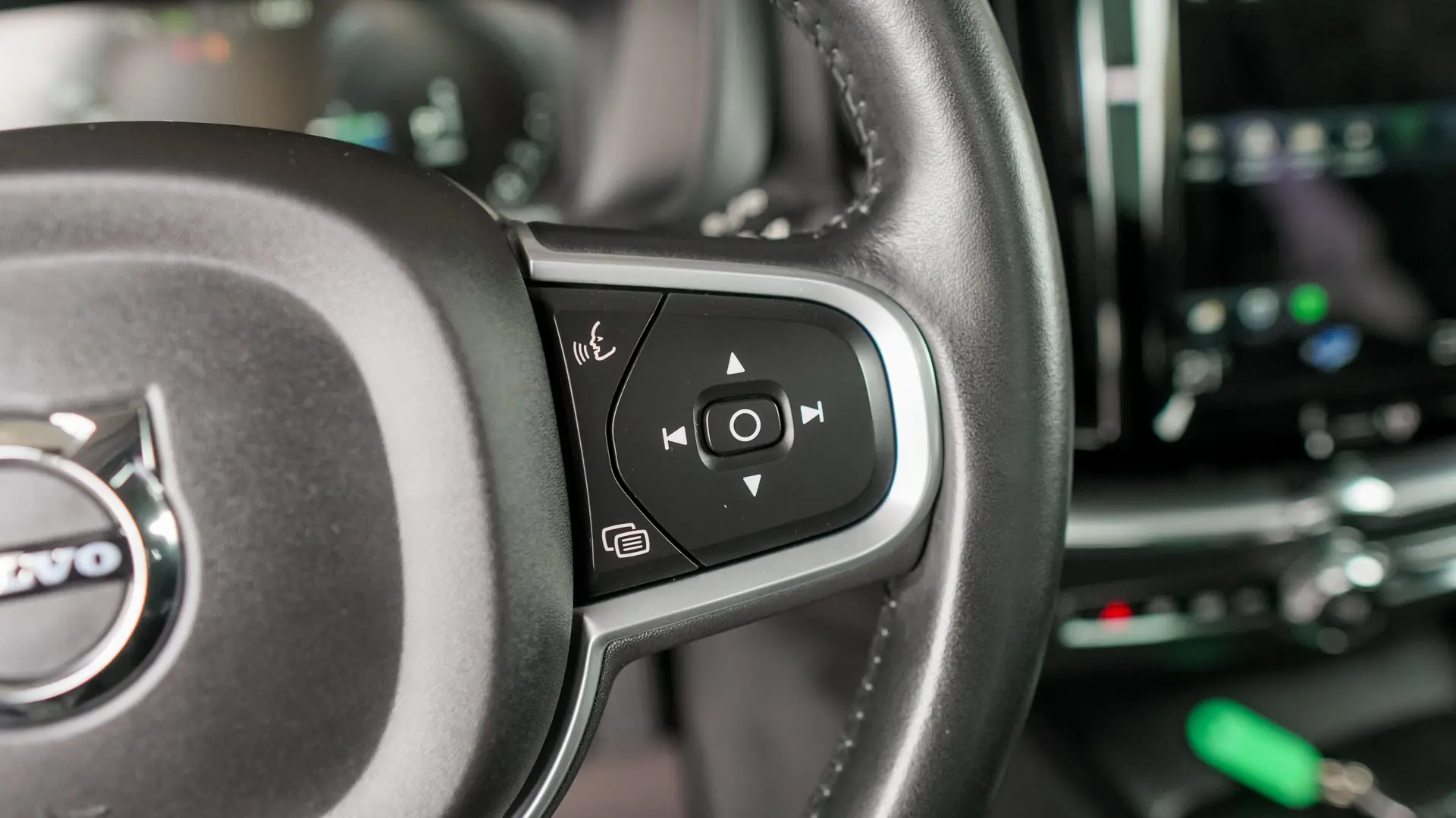 VOLVO XC60 T6 PLUG-IN AWD