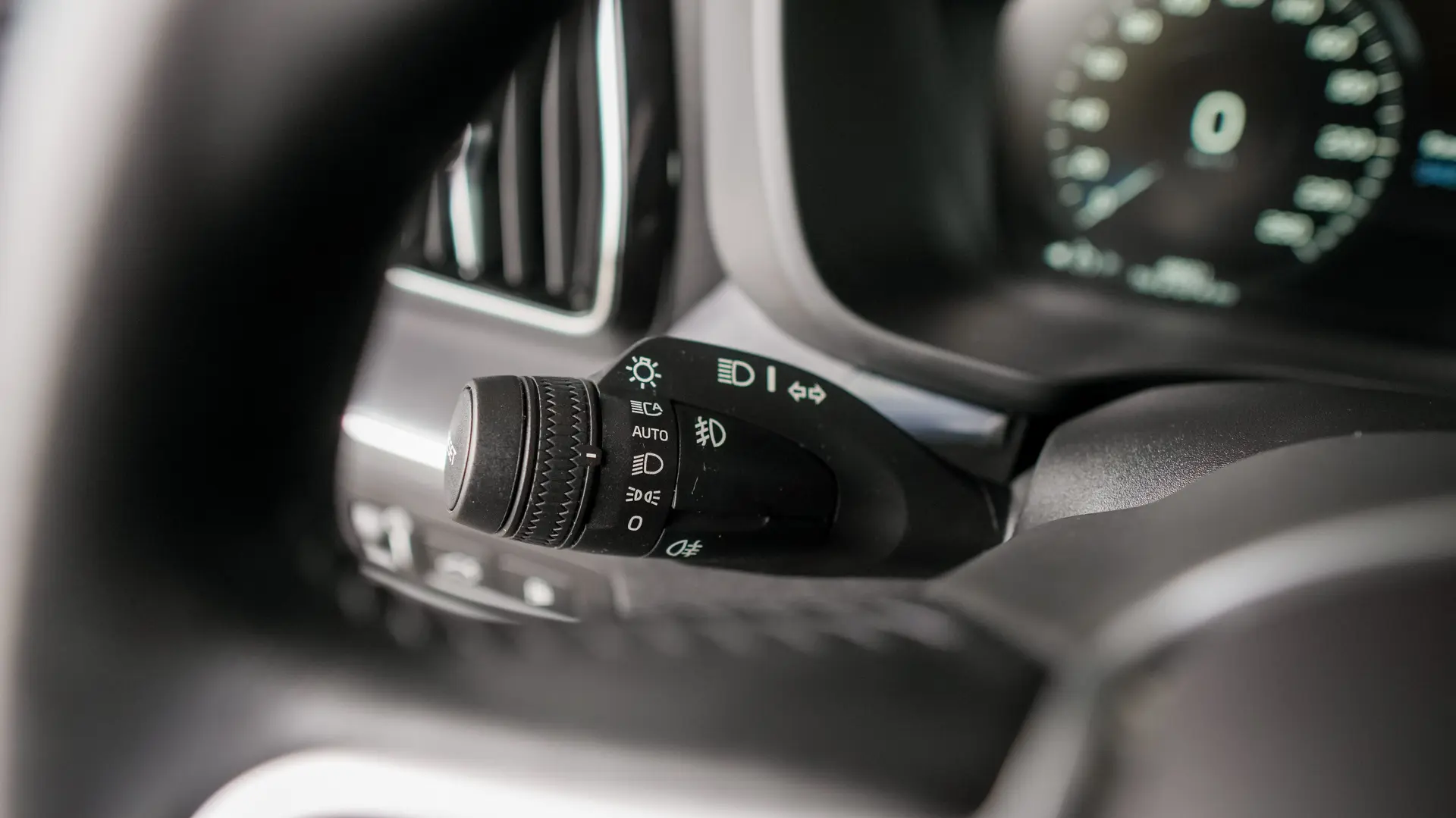 VOLVO XC60 T6 PLUG-IN AWD