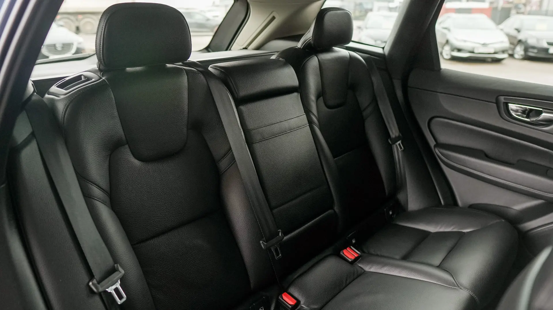 VOLVO XC60 T6 PLUG-IN AWD