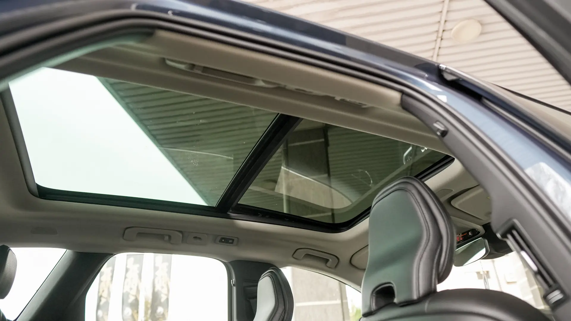 VOLVO XC60 T6 PLUG-IN AWD