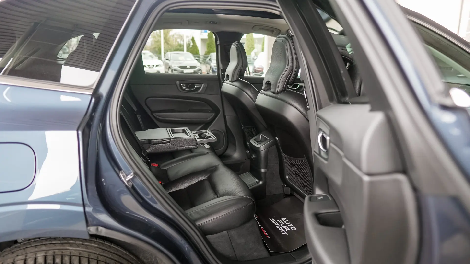 VOLVO XC60 T6 PLUG-IN AWD