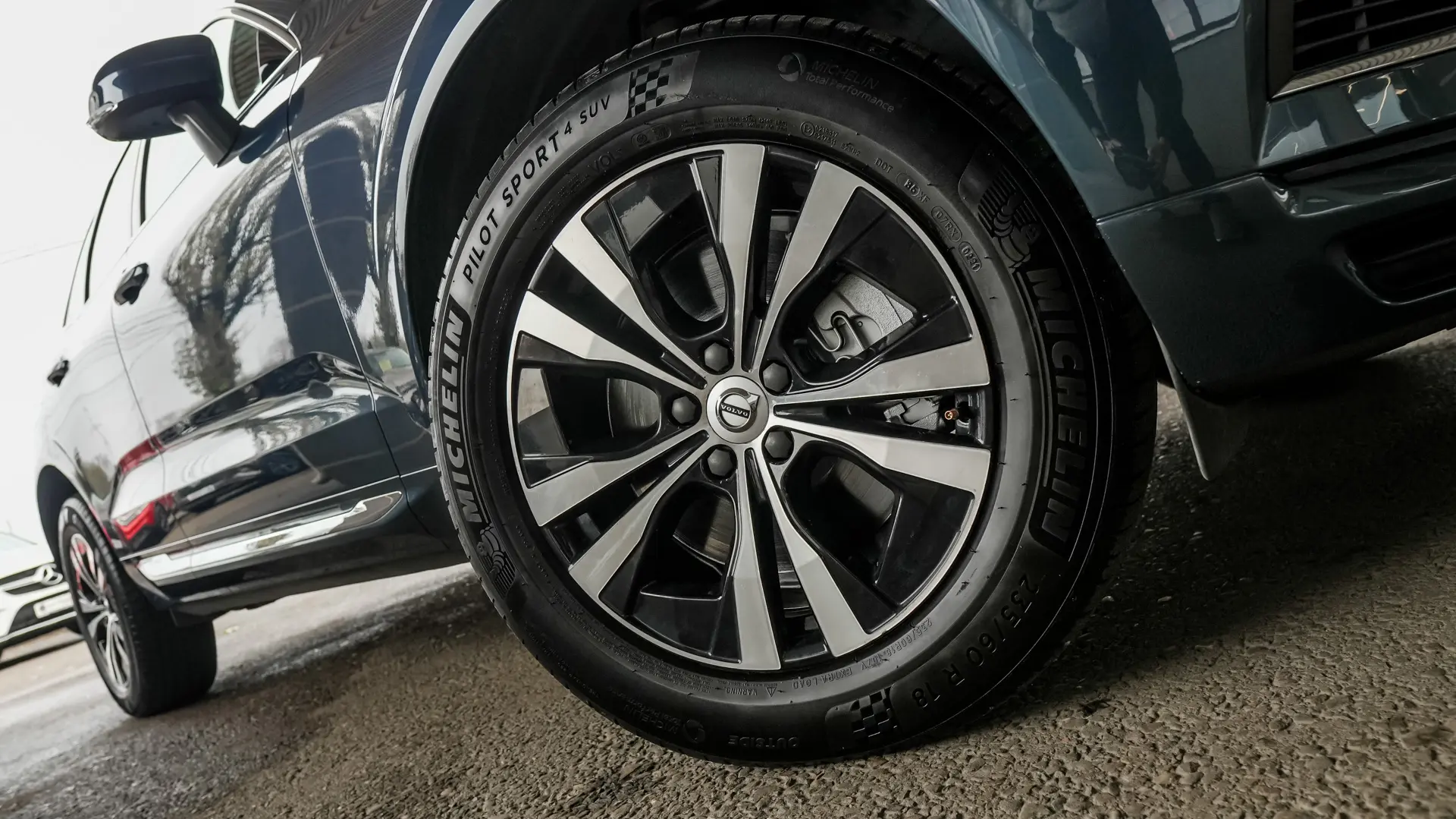 VOLVO XC60 T6 PLUG-IN AWD