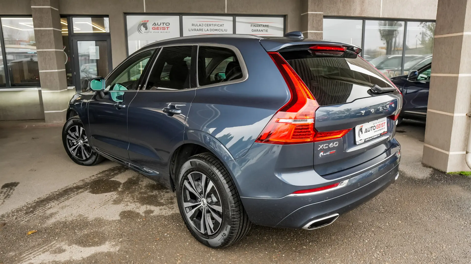 VOLVO XC60 T6 PLUG-IN AWD
