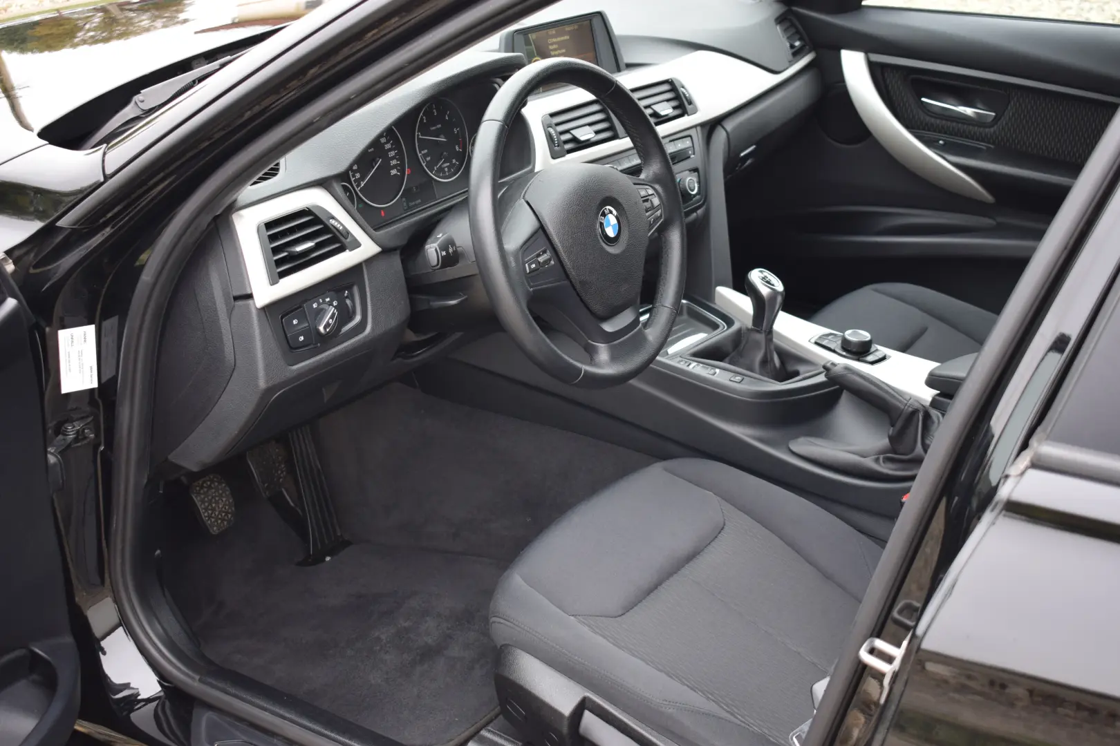 BMW F30 Seria 3 318D Sedan