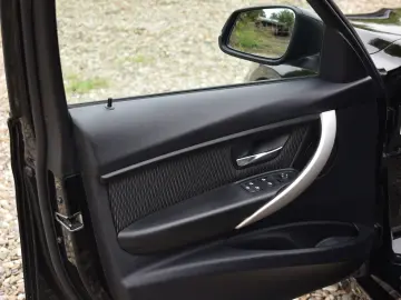 BMW F30 Seria 3 318D Sedan