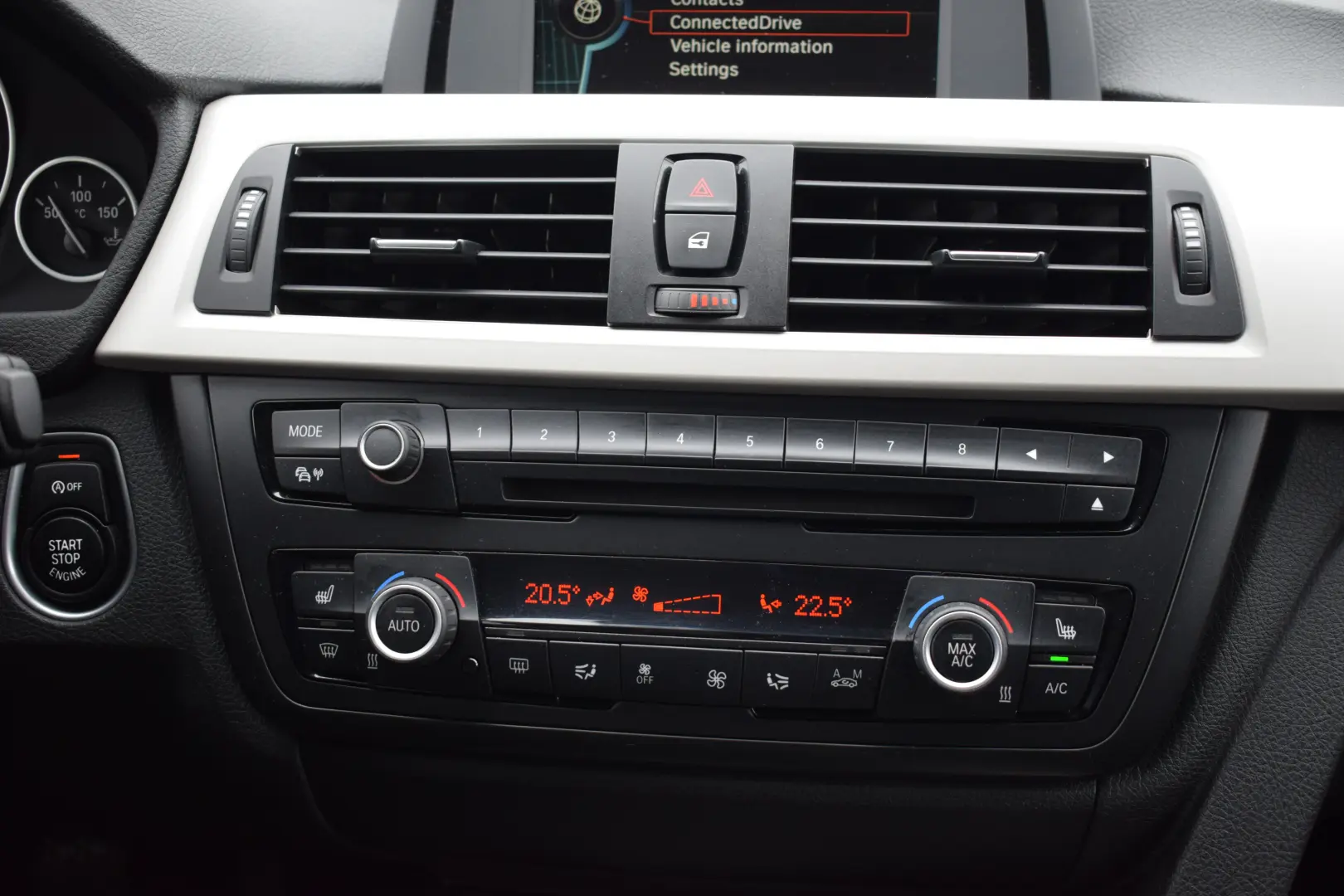 BMW F30 Seria 3 318D Sedan