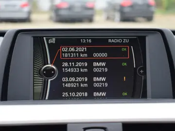 BMW F30 Seria 3 318D Sedan