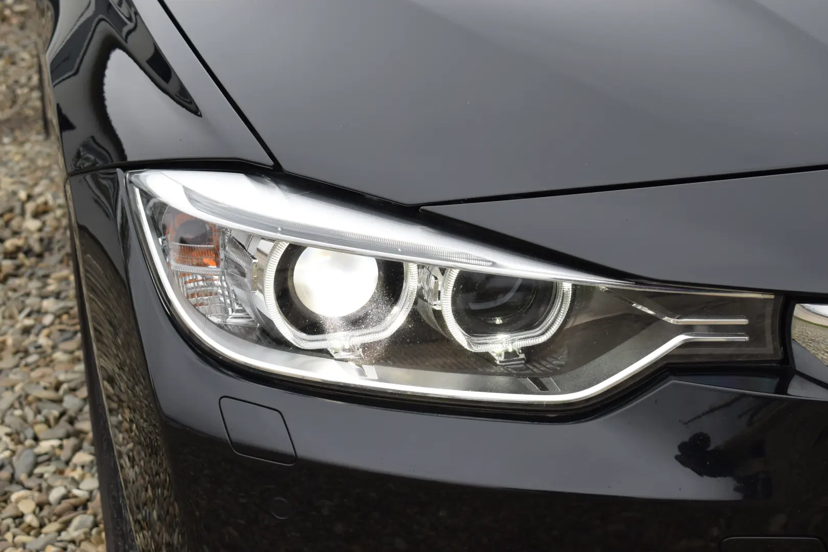 BMW F30 Seria 3 318D Sedan