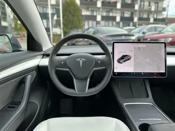 Tesla Model 3 Long Range AWD Dual Motor
