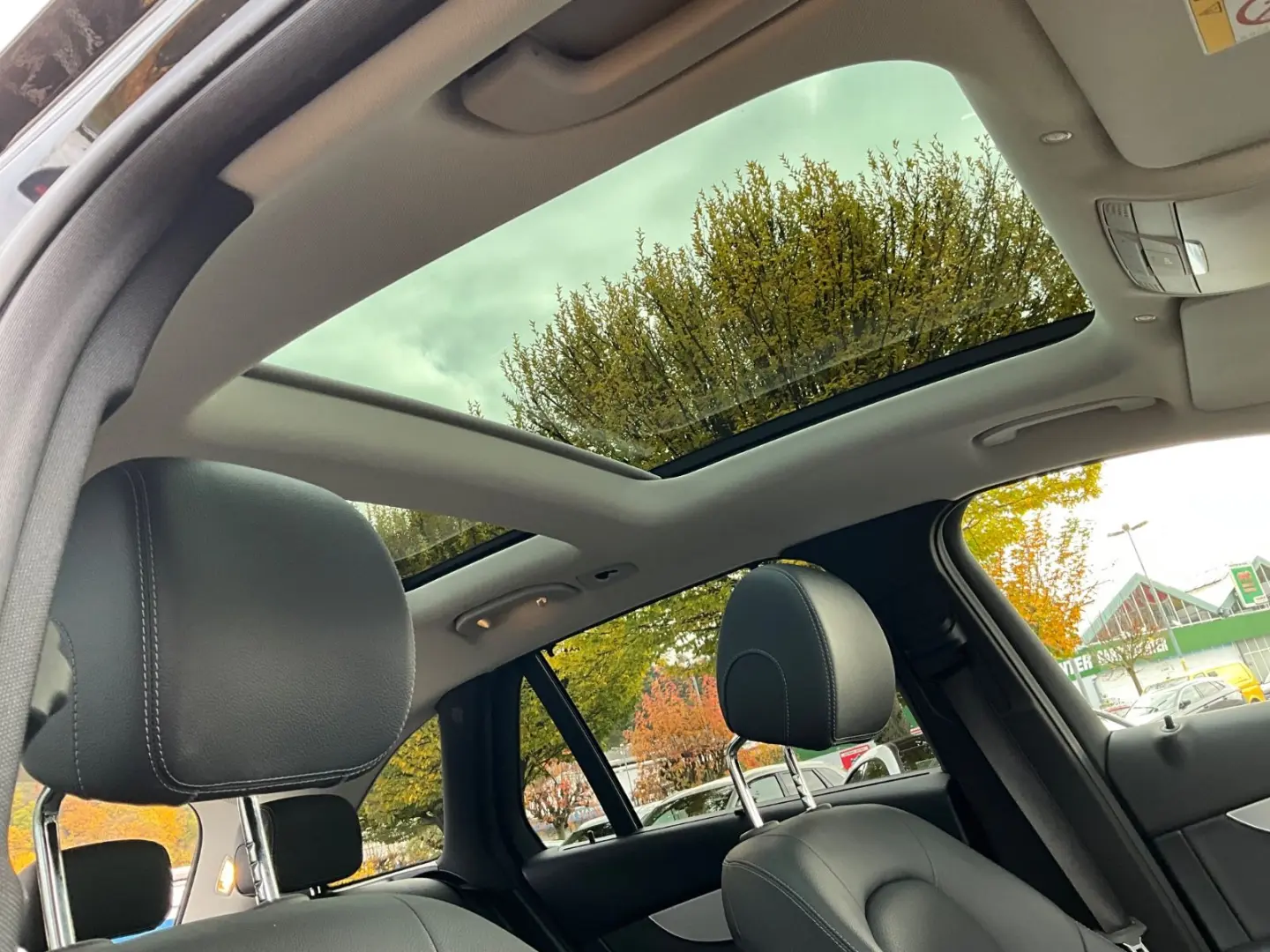 GLC 300e 4Matic Panoramadach 1.Hand