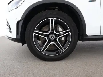 GLC 300 e 4M AMG Night Pano AHK Memory LED 360