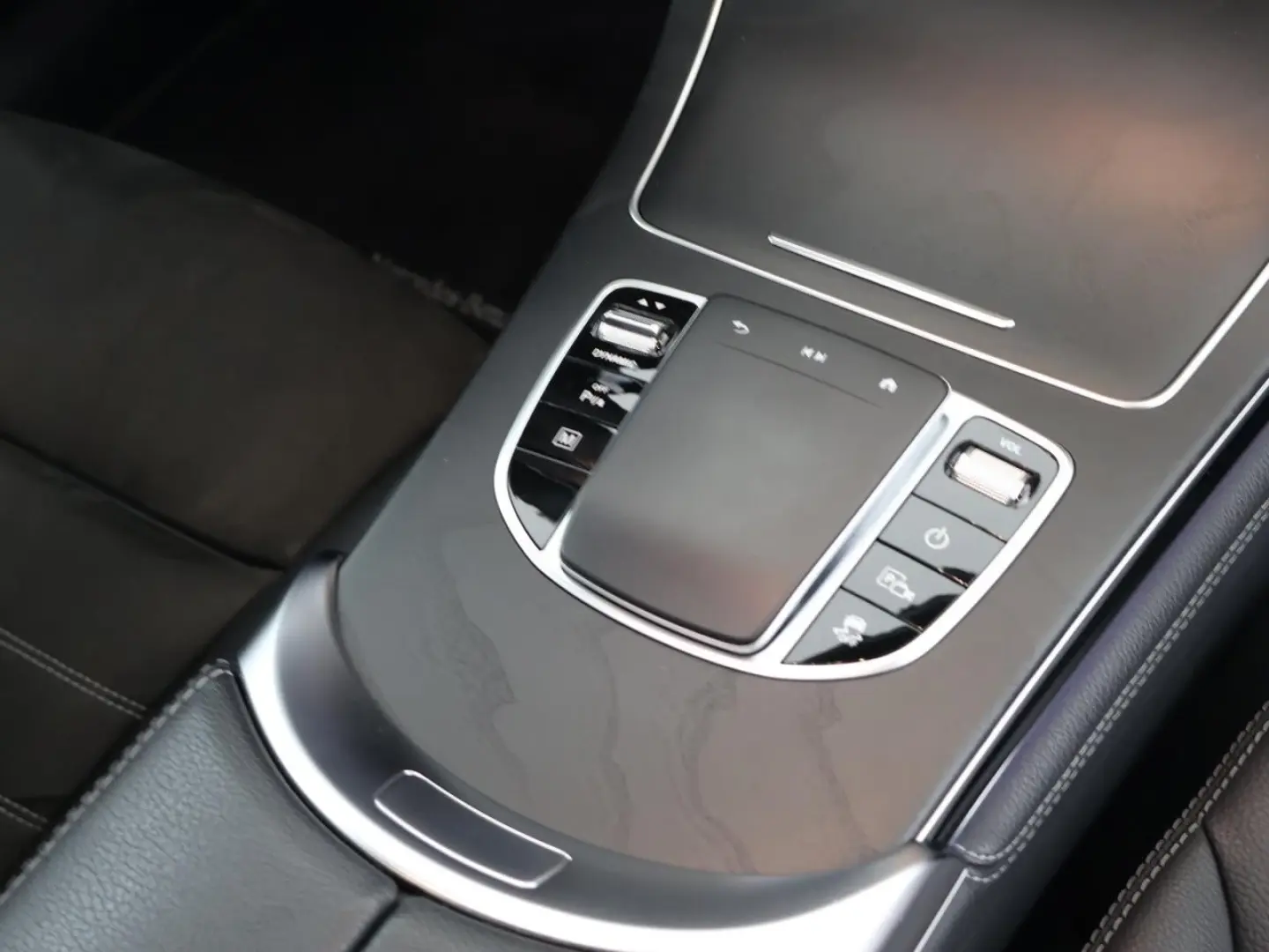 GLC 300 e 4M AMG Night Pano AHK Memory LED 360