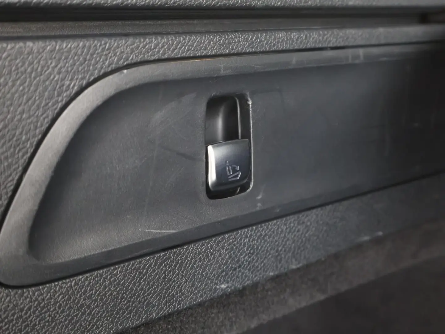 GLC 300 e 4M AMG Night Pano AHK Memory LED 360