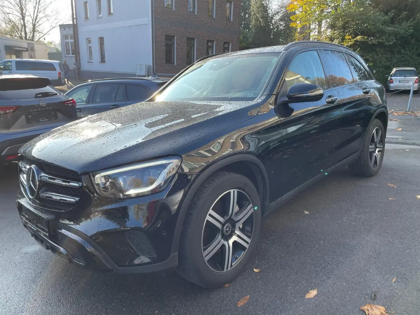 GLC 300e 4M Panorama Airmatic Keyless ACC AHK 21