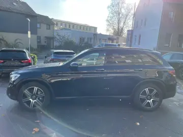 GLC 300e 4M Panorama Airmatic Keyless ACC AHK 21