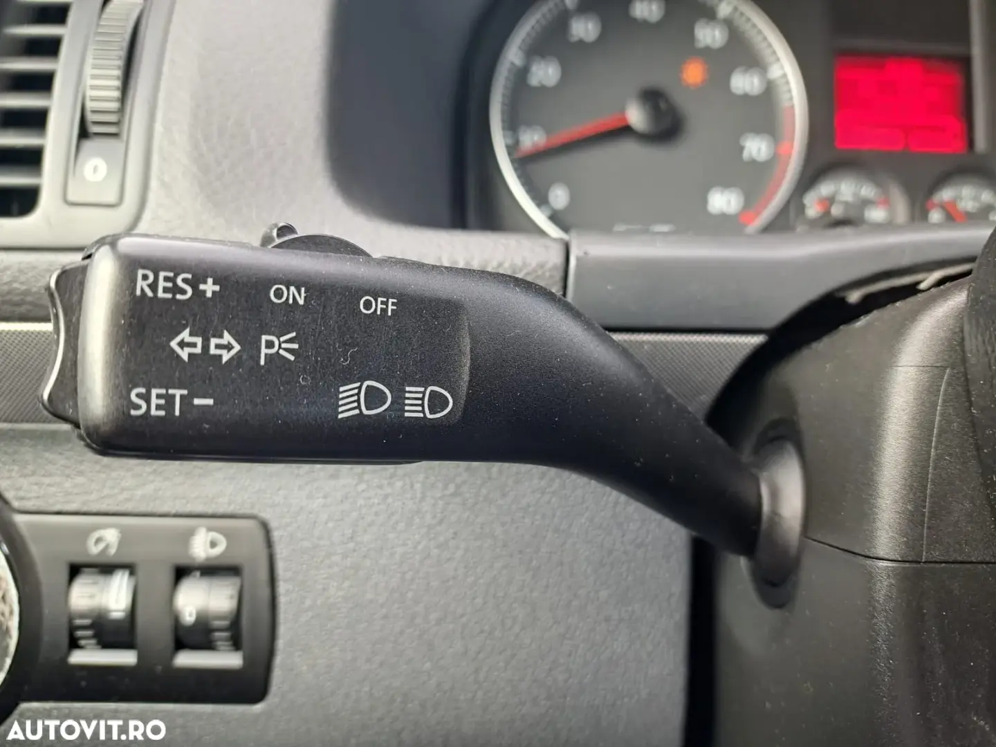 Volkswagen Touran 1.6 FSI Trendline