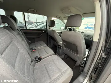 Volkswagen Touran 1.6 FSI Trendline