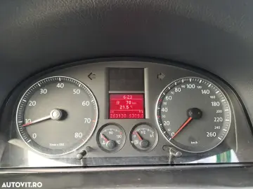 Volkswagen Touran 1.6 FSI Trendline