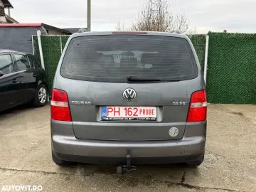 Volkswagen Touran 1.6 FSI Trendline