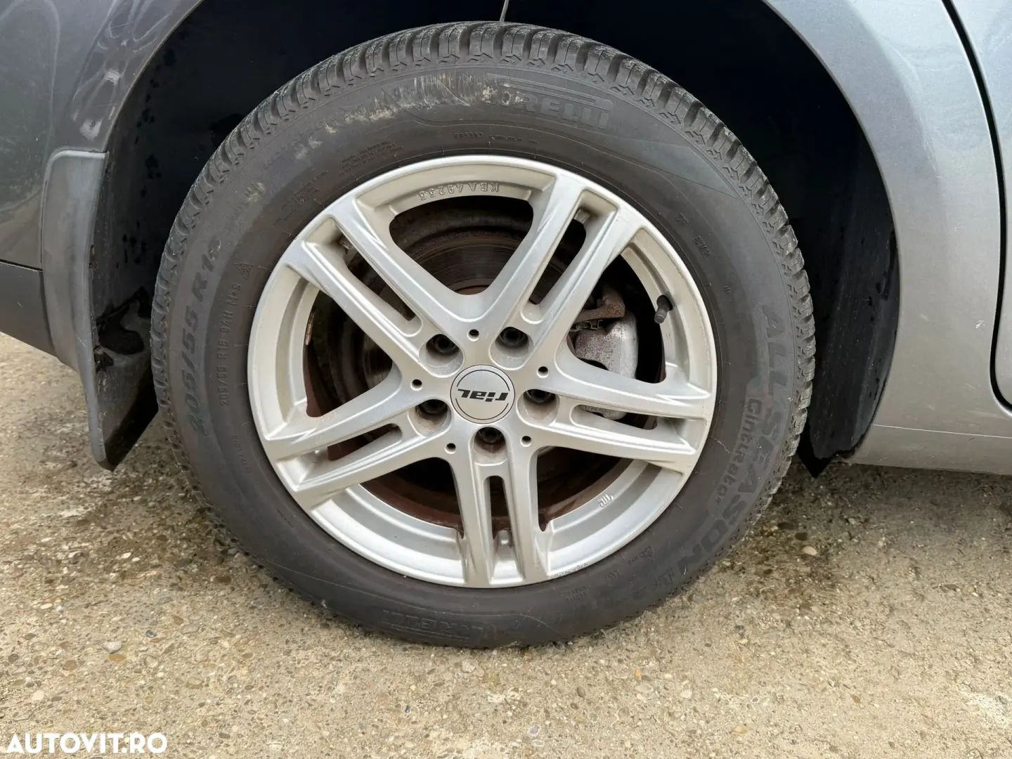 Volkswagen Touran 1.6 FSI Trendline