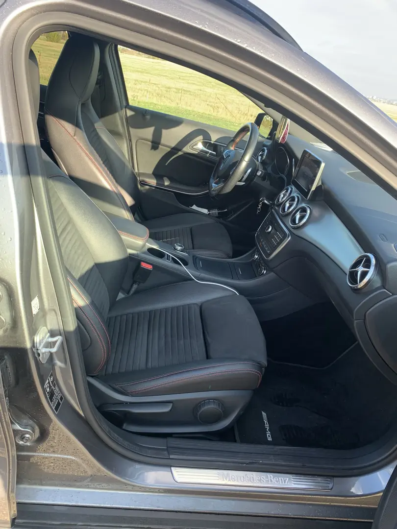 Mercedes-Benz GLA 220 d 4Matic 7G-DCT AMG Line