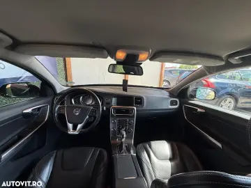 Volvo V60 D6 Plug-In-Hybrid AWD Geartronic Summum