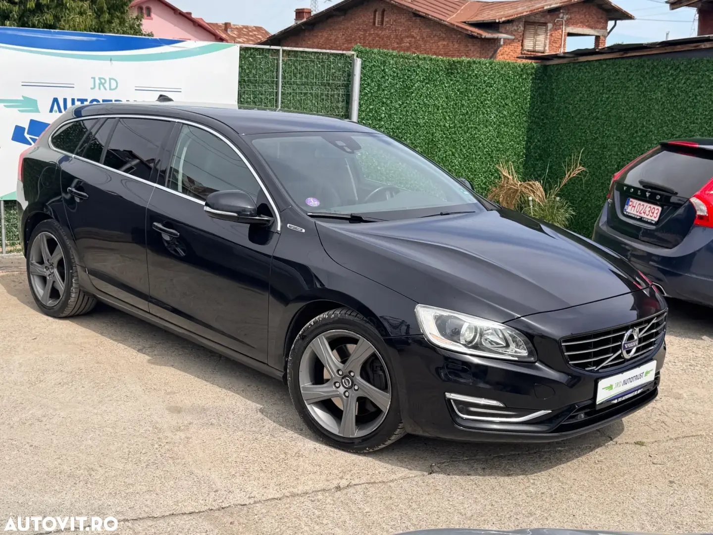 Volvo V60 D6 Plug-In-Hybrid AWD Geartronic Summum